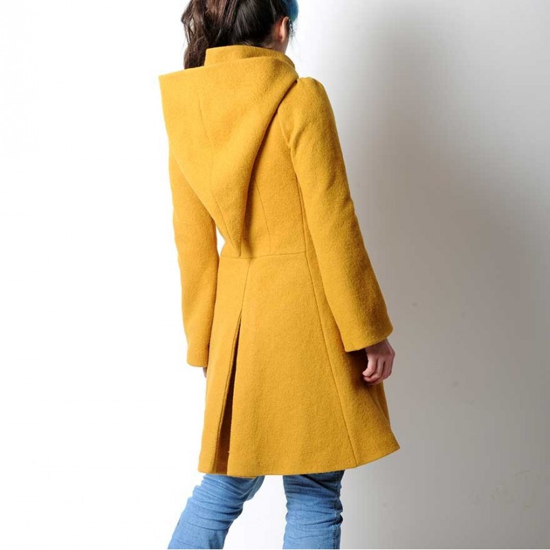 manteau laine jaune